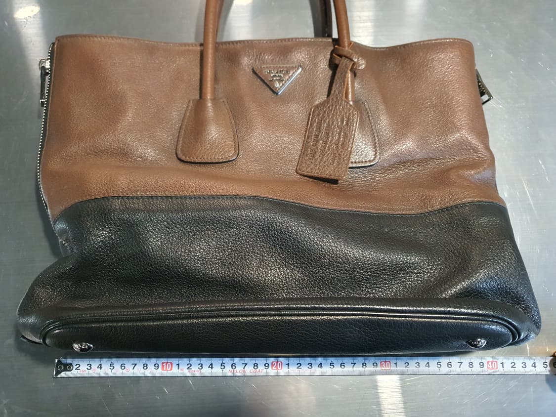 프라다 가죽 도트백 상품이미지5