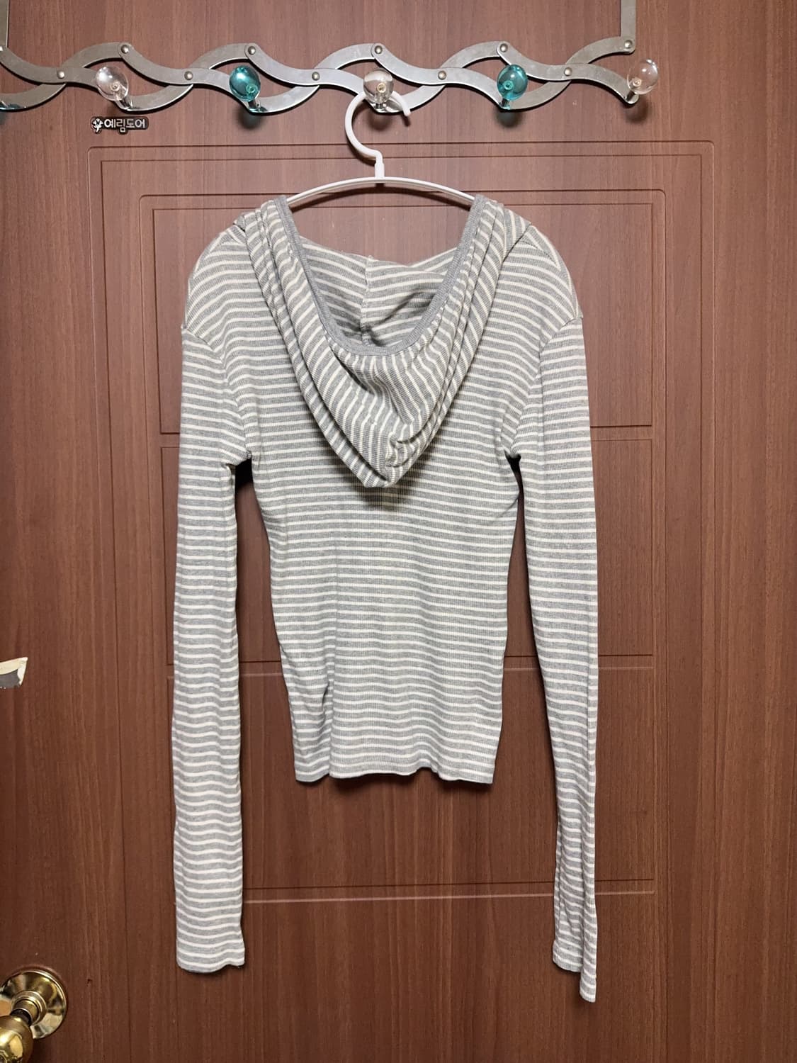 모리걸 빈티지 하구미 에이블리 무신사 스트라이프 그레이 긴팔 후드티 상품이미지4