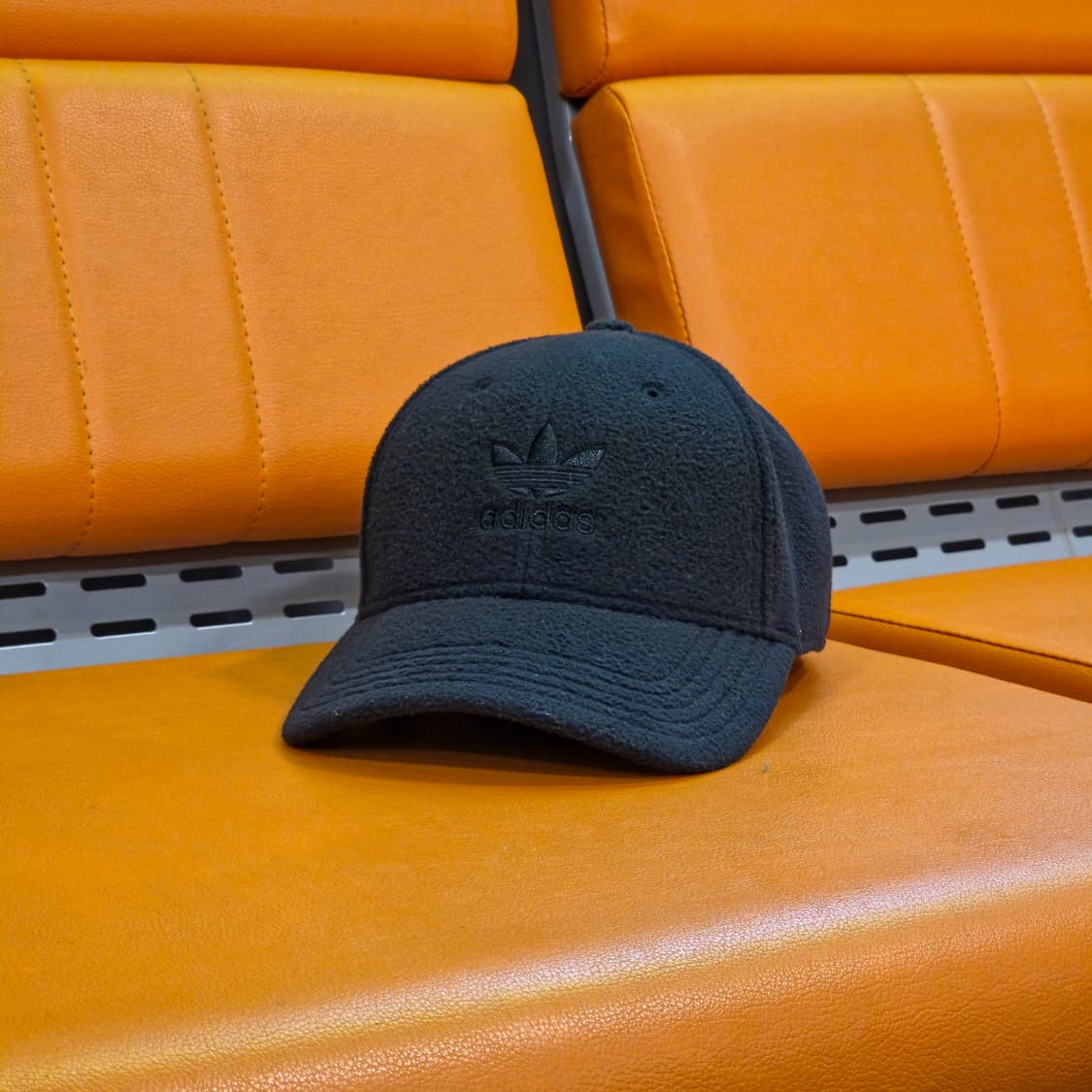 아디다스 블랙 볼캡 모자 상품이미지1
