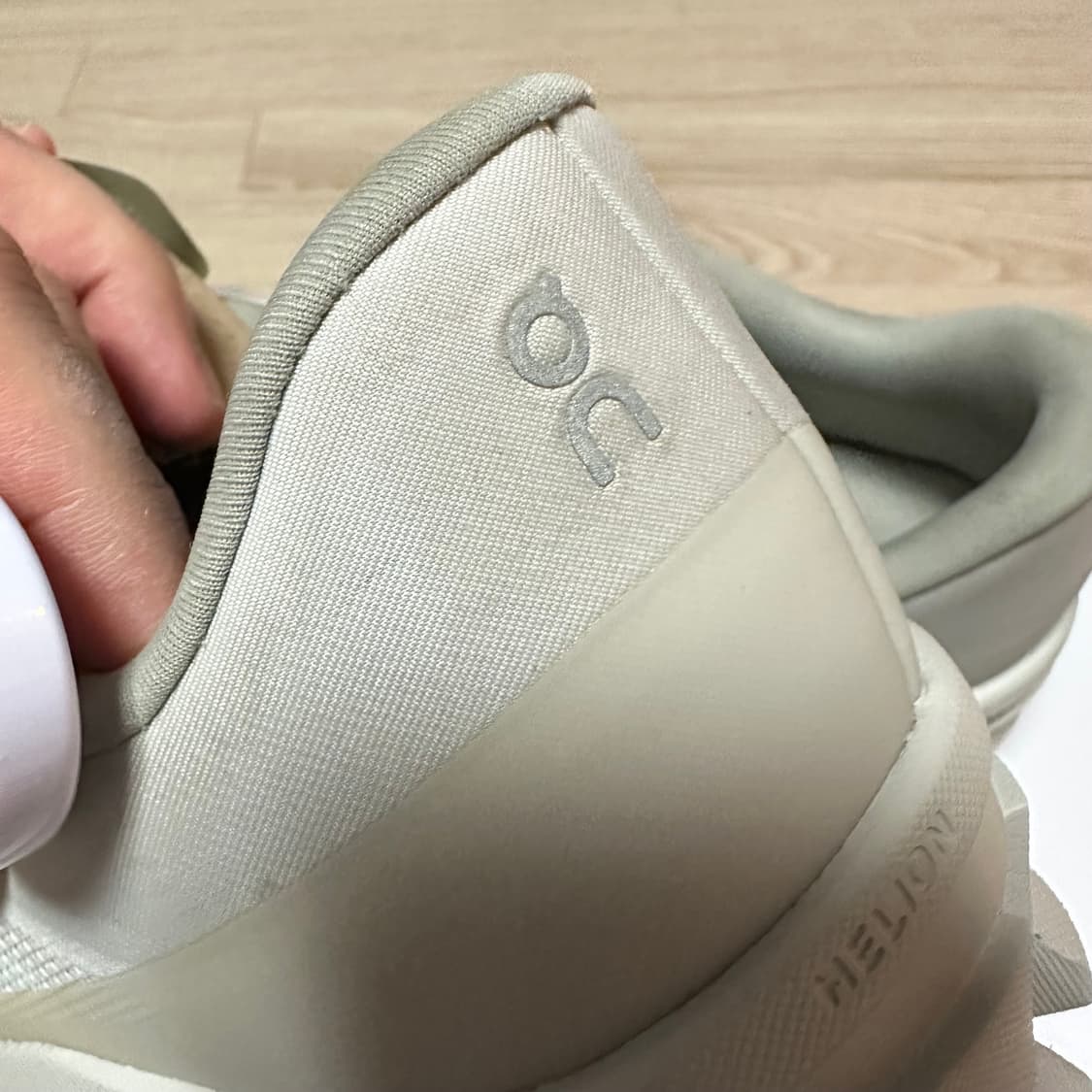 온 러닝 x 파프 클라우드몬스터 2 문더스트 US11.5 상품이미지9