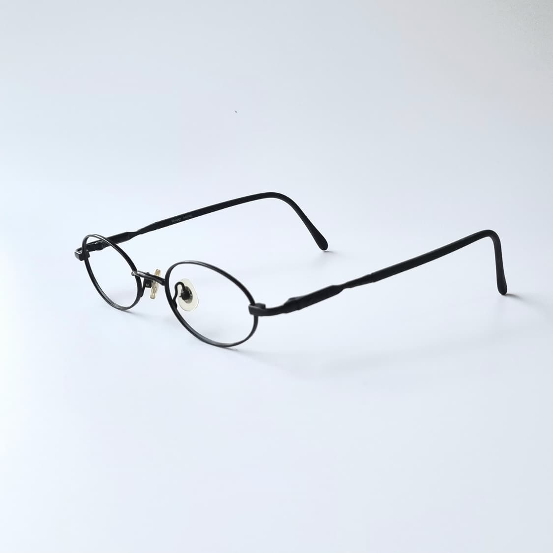 데드스탁 미니멀 오벌쉐입 안경테 599 상품이미지3