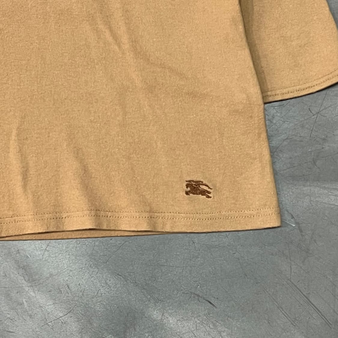  버버리 블루라벨 브이넥 롱슬리브 y14416 상품이미지4