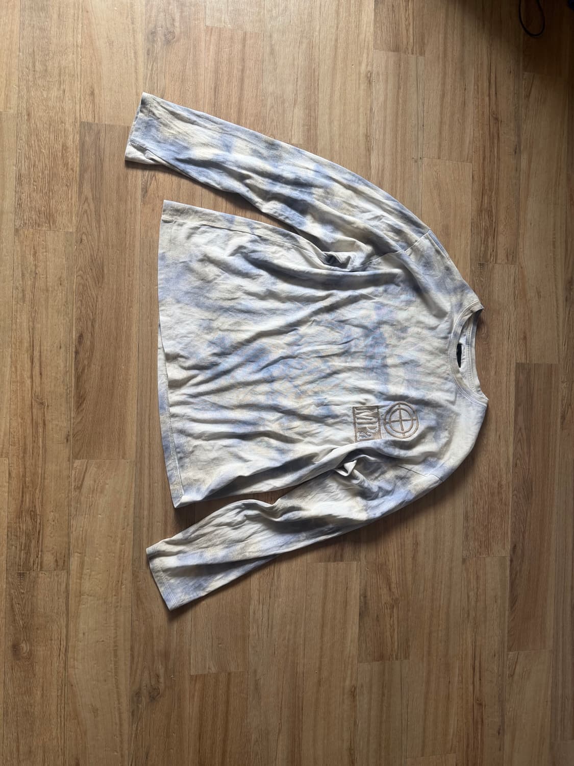 플라스틱 프로덕트 긴팔티 상품이미지1