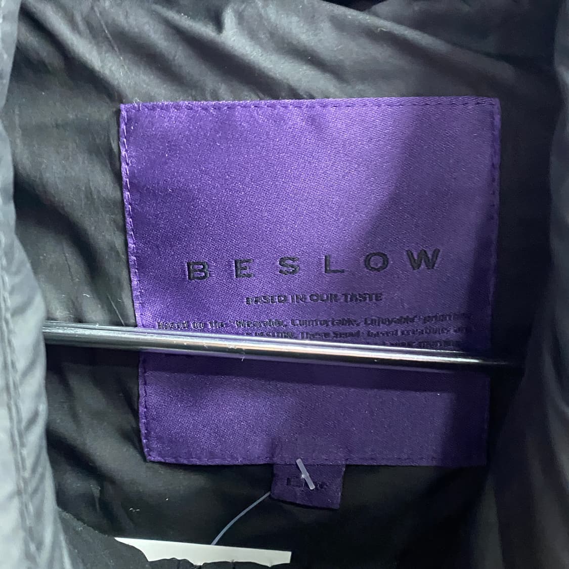 비슬러우 블랙 포켓 유틸리티 다운 숏 패딩 B3037  상품이미지4