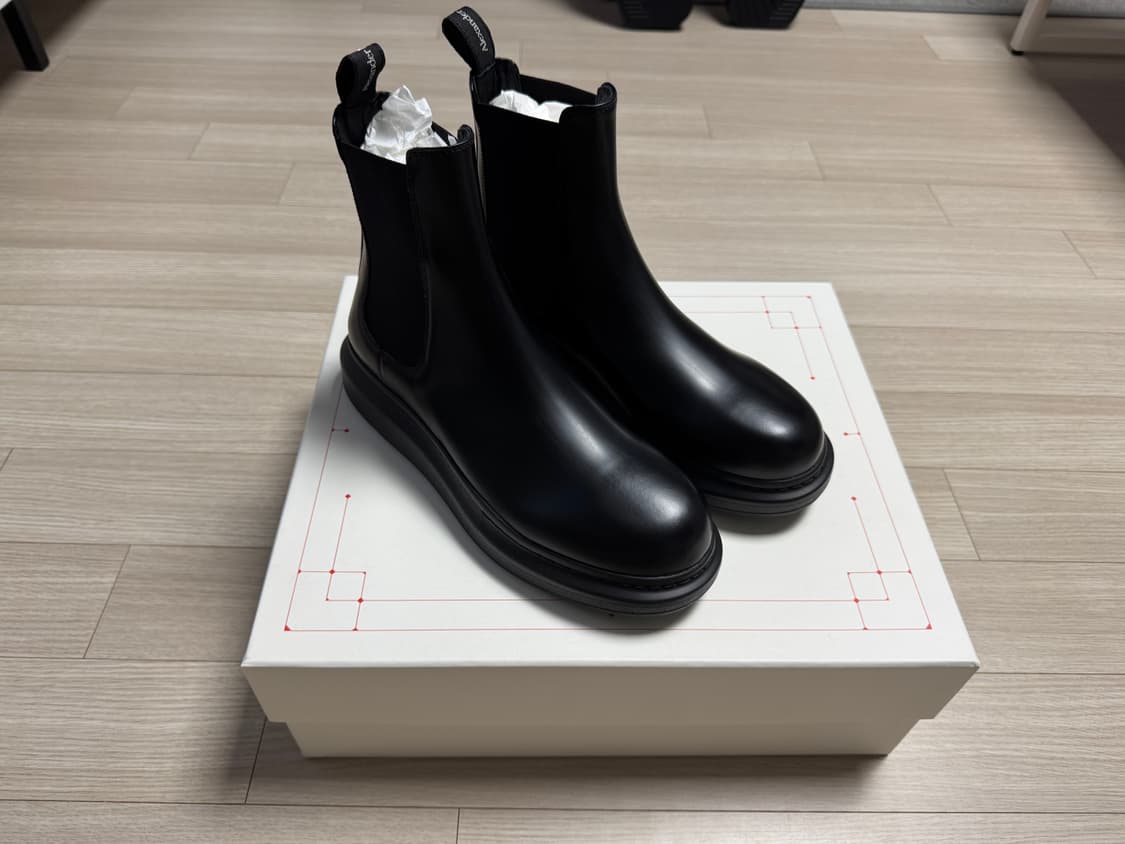 ALEXANDER MCQUEEN 586198 WHX52 1000 40.5 상품이미지1