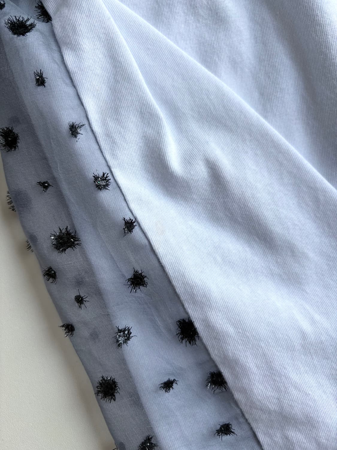 미우미우 시스루 디테일 리본 티셔츠 상품이미지8