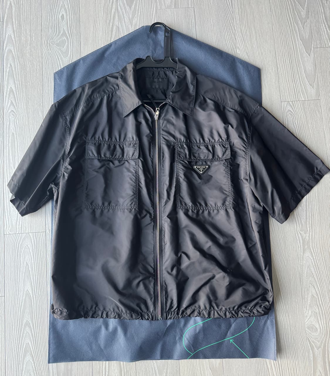 프라다 / 리나일론 반팔 셔츠 자켓 / L 상품이미지7