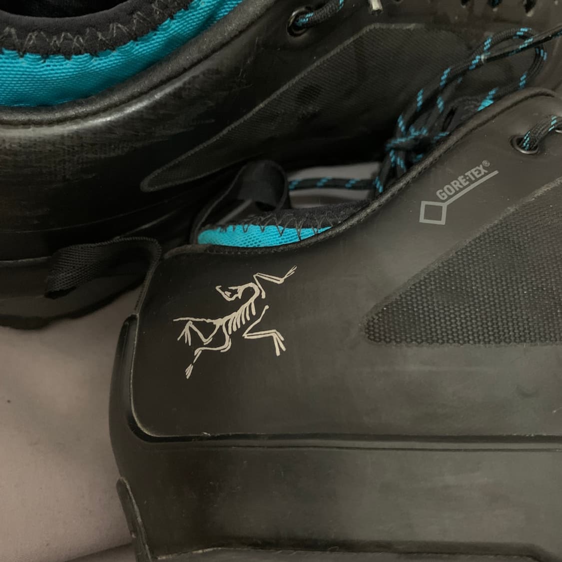 270 아크테릭스 아크럭스2 FL GTX 고어텍스 트레킹 등산화 상품이미지4