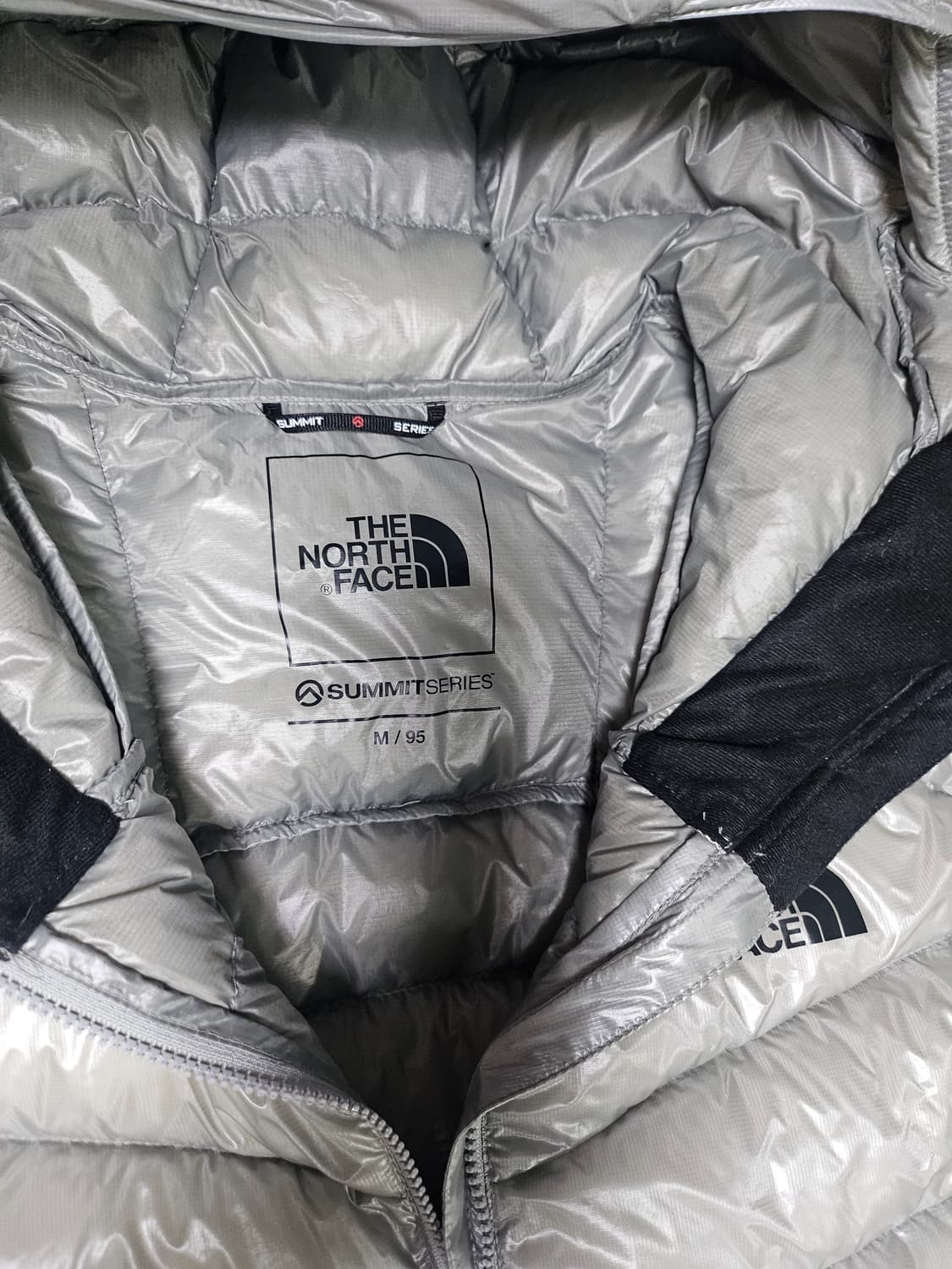 25fw 노스페이스 마테호른 M사이즈 라이트그레이 상품이미지2