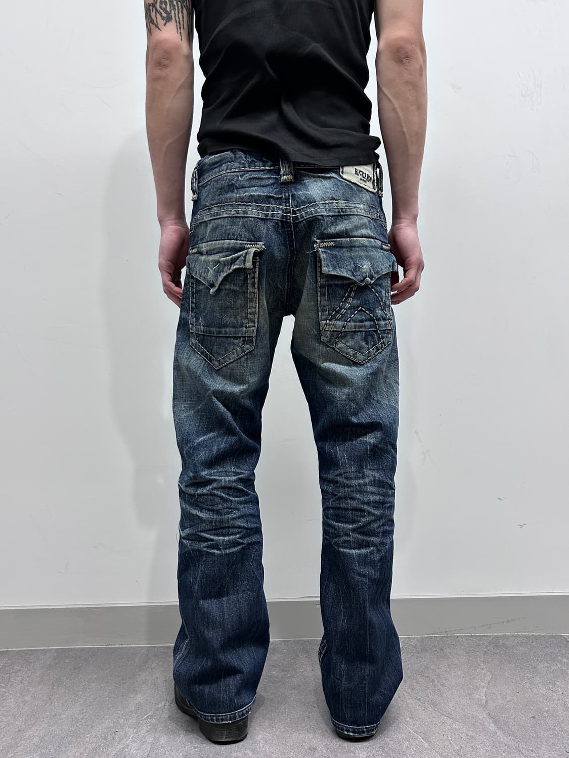 버커루 하드 워싱 데님 팬츠 상품이미지3