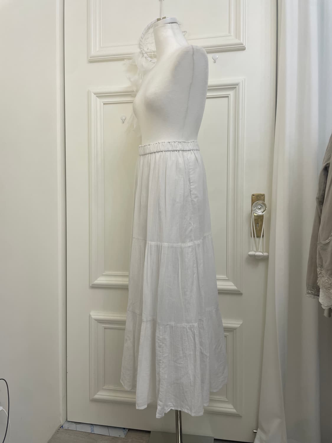 grayish white tired long skirt(size-M) 상품이미지2