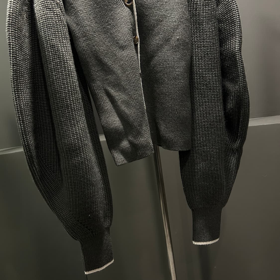 로에베 벌룬 슬리브 가디건 상품이미지3