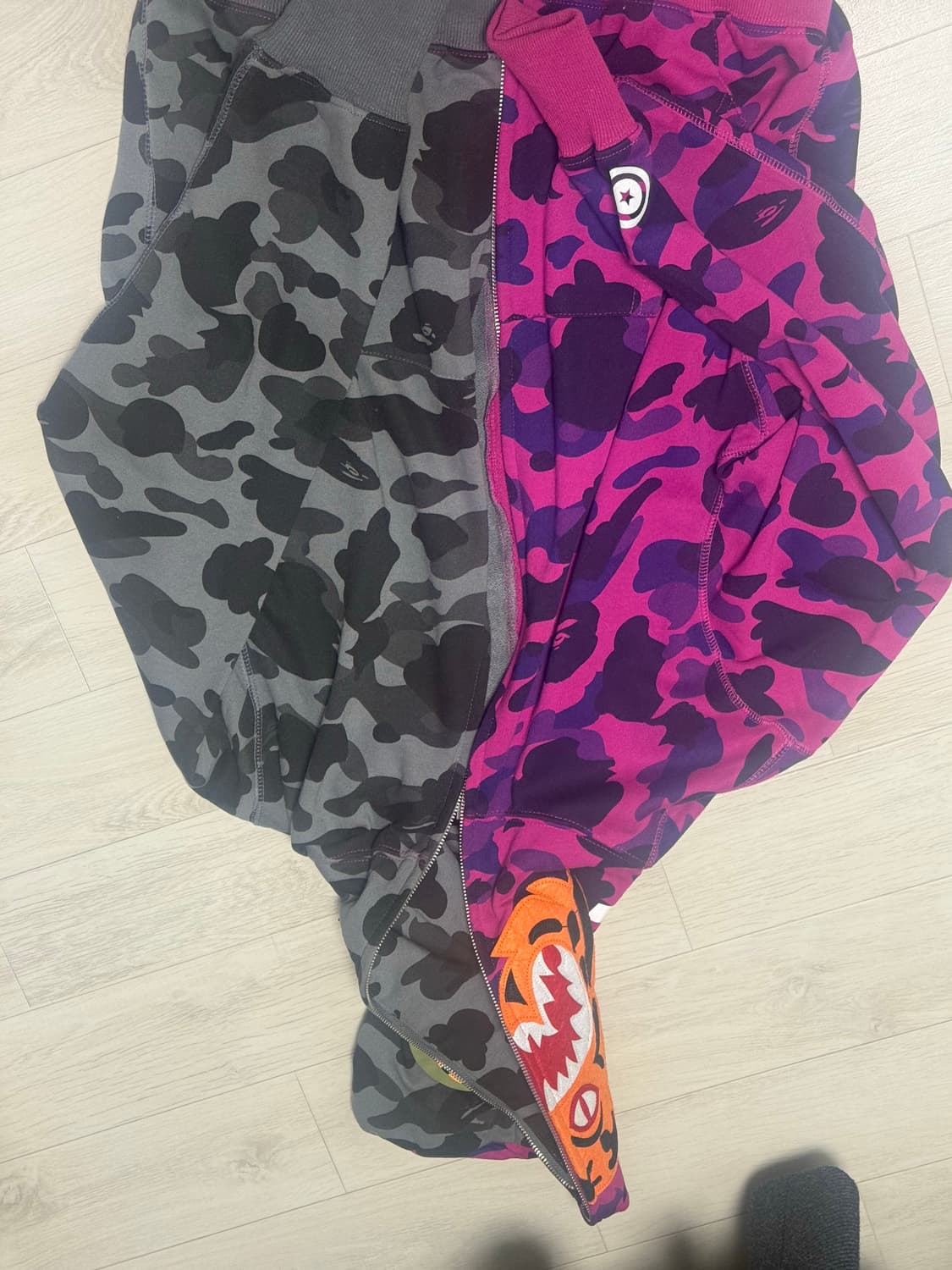 베이프 샤크 타이거 하프 후드집업 XXL 상품이미지1