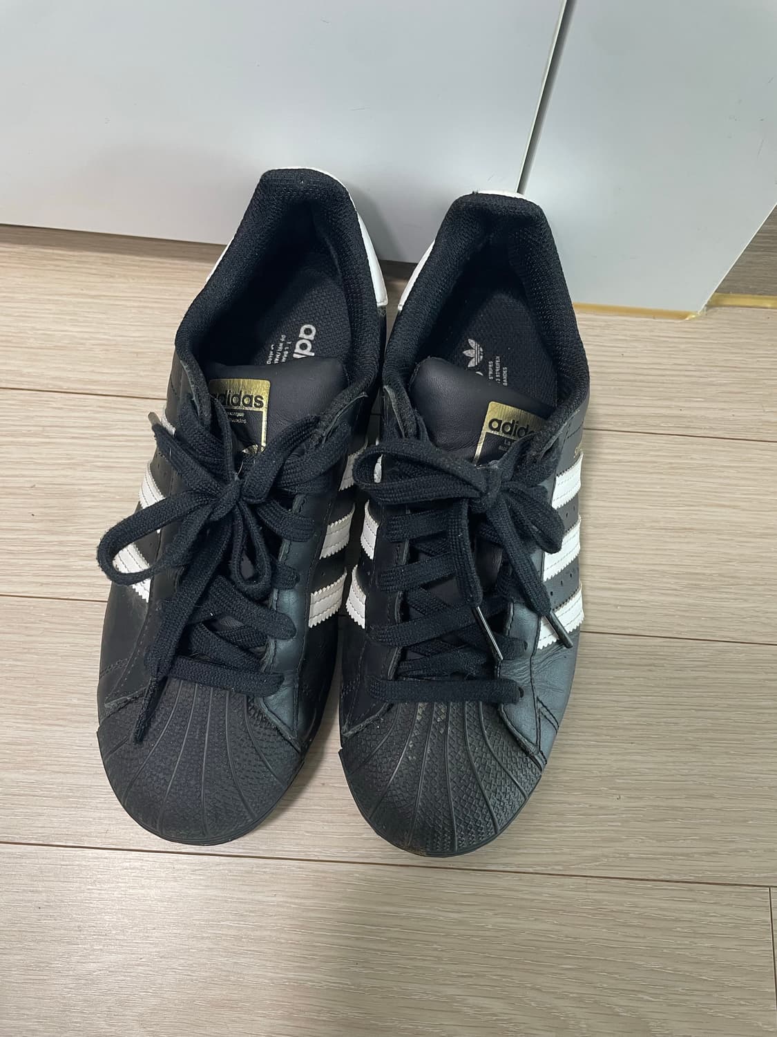 아디다스 슈퍼스타 코어 블랙 225 상품이미지1