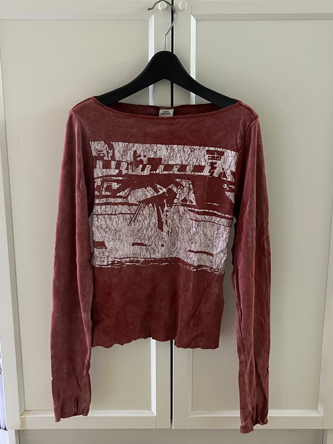 UrbanOutfitters 어반아웃피터스 레드슬리브  상품이미지1
