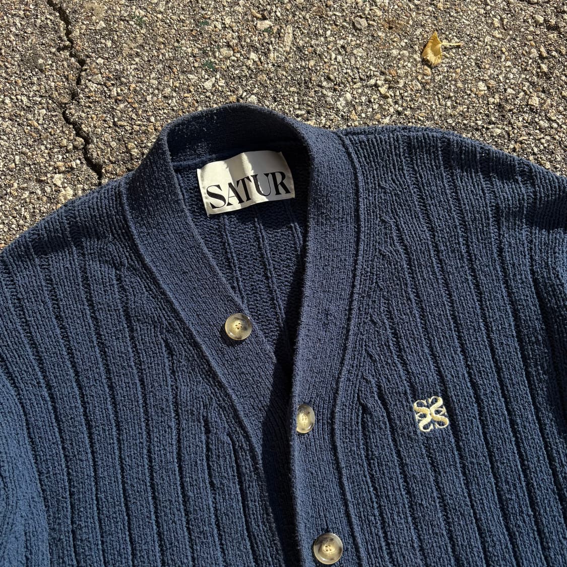 SATUR 파로 오버사이즈 부클 가디건 상품이미지4