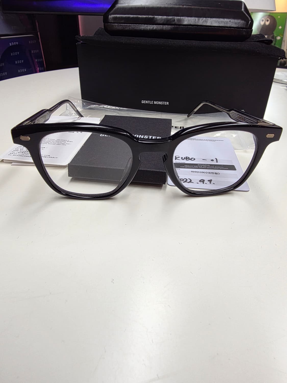 젠틀몬스터 KUBO 01 블랙 안경 상품이미지3