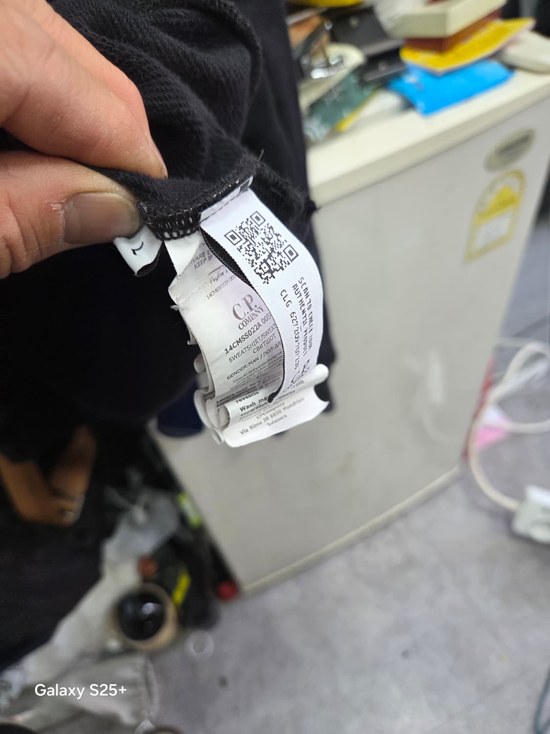 CP 블랙   맨투맨     상품이미지4