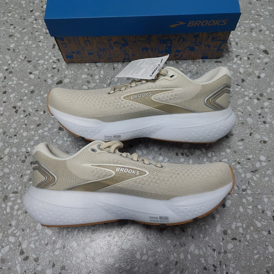 브룩스 남성 런닝화 빅사이즈 285 왕발 빅사이즈 러닝화 상품이미지6