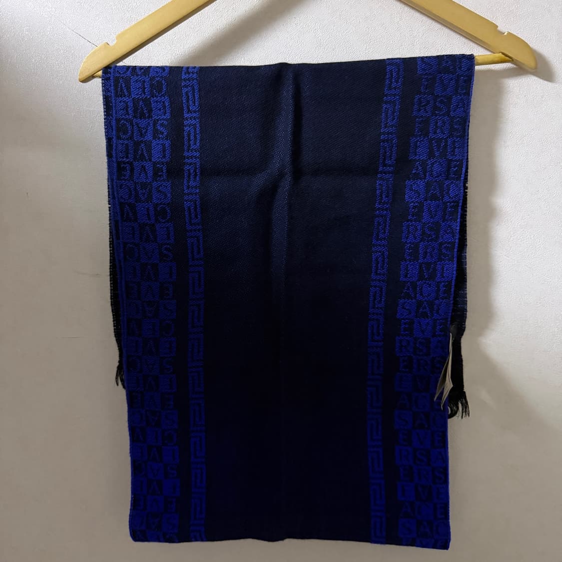 베르사체 양면 울 머플러 (블루&블랙) 상품이미지8