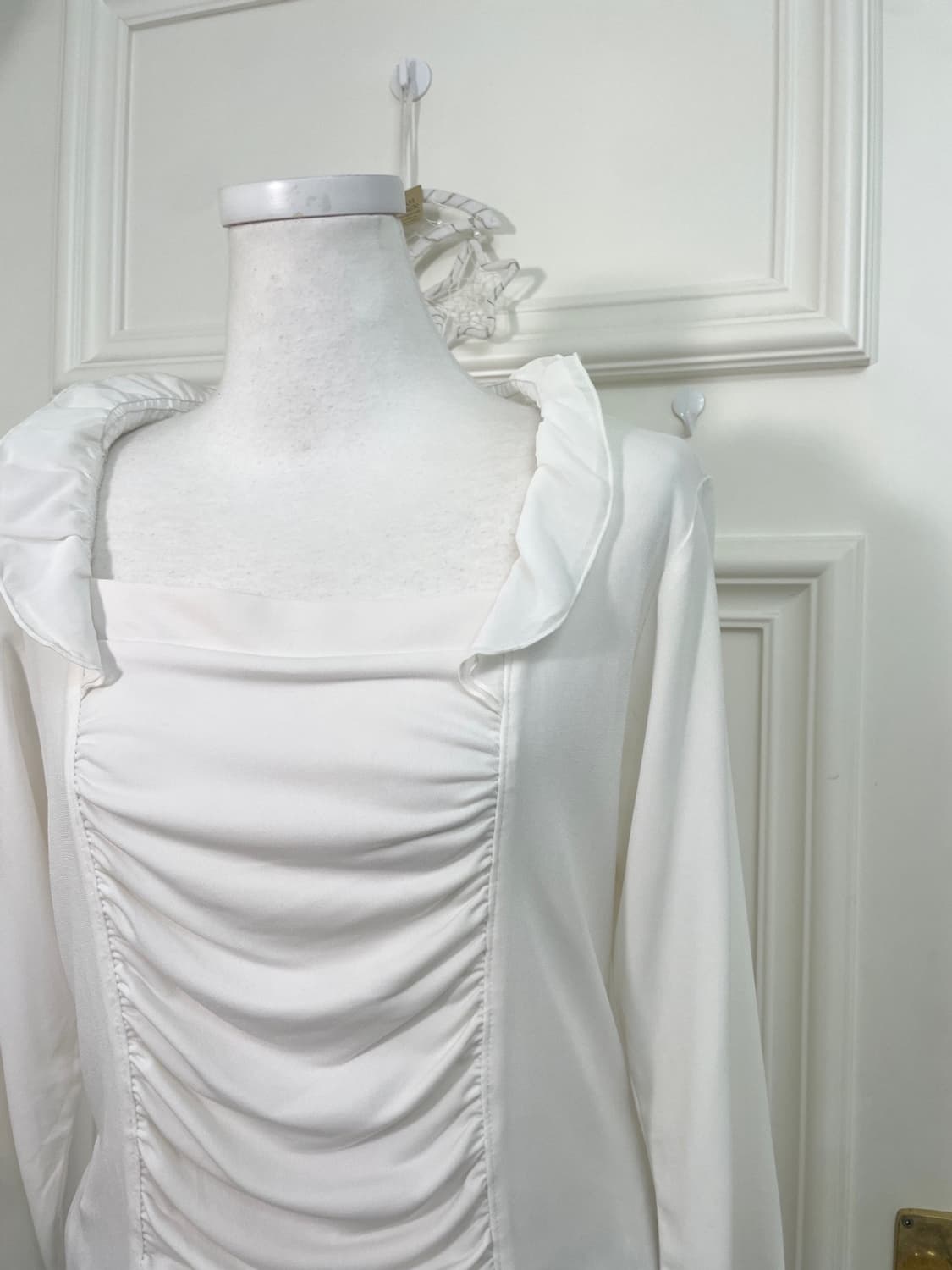 white shirring ruffle top(size-L)  상품이미지7