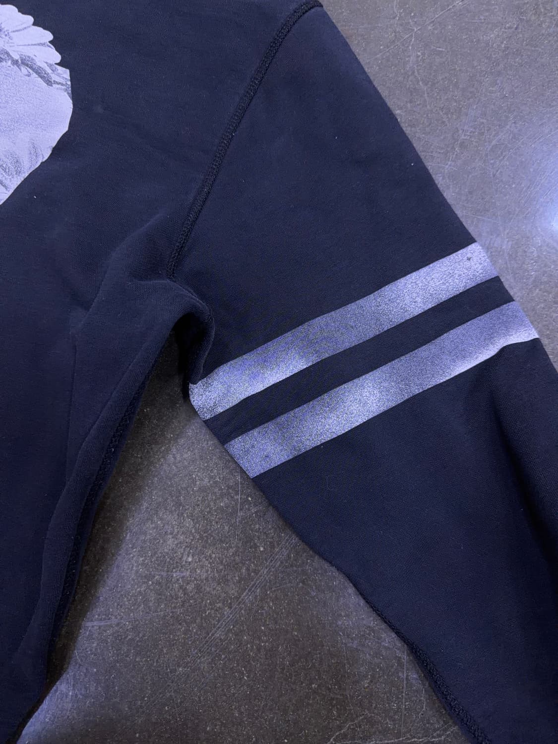 디젤 플로랄 7 플라워 8 프린팅 맨투맨 스웻셔츠 블랙 XL 상품이미지4