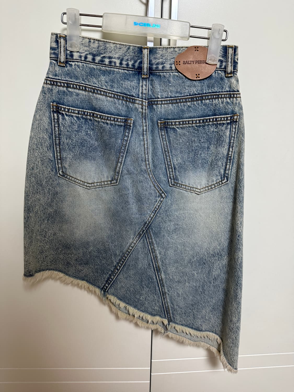 솔티페블 오블리크 데님스커트 상품이미지3