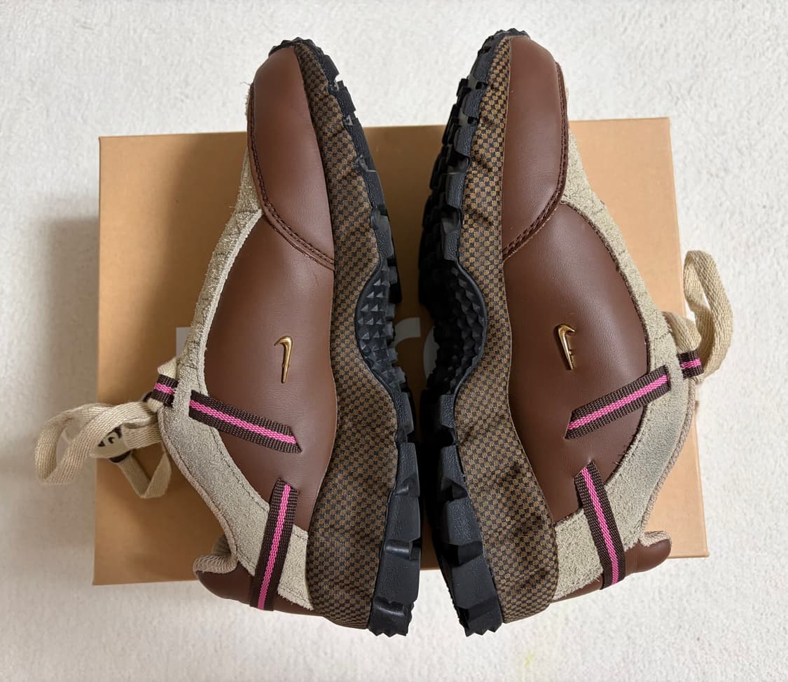 (240) 나이키x자크뮈스 에어 휴마라 LX (에일 브라운 앤 골드) 상품이미지2