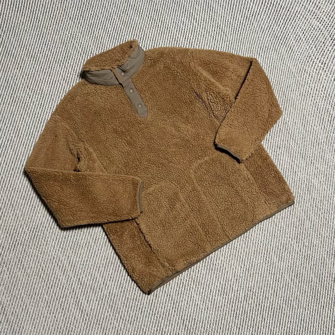 [L] Uniqlo x 화이트 마운티니어링 헨리넥 후리스 풀오버 상품이미지2