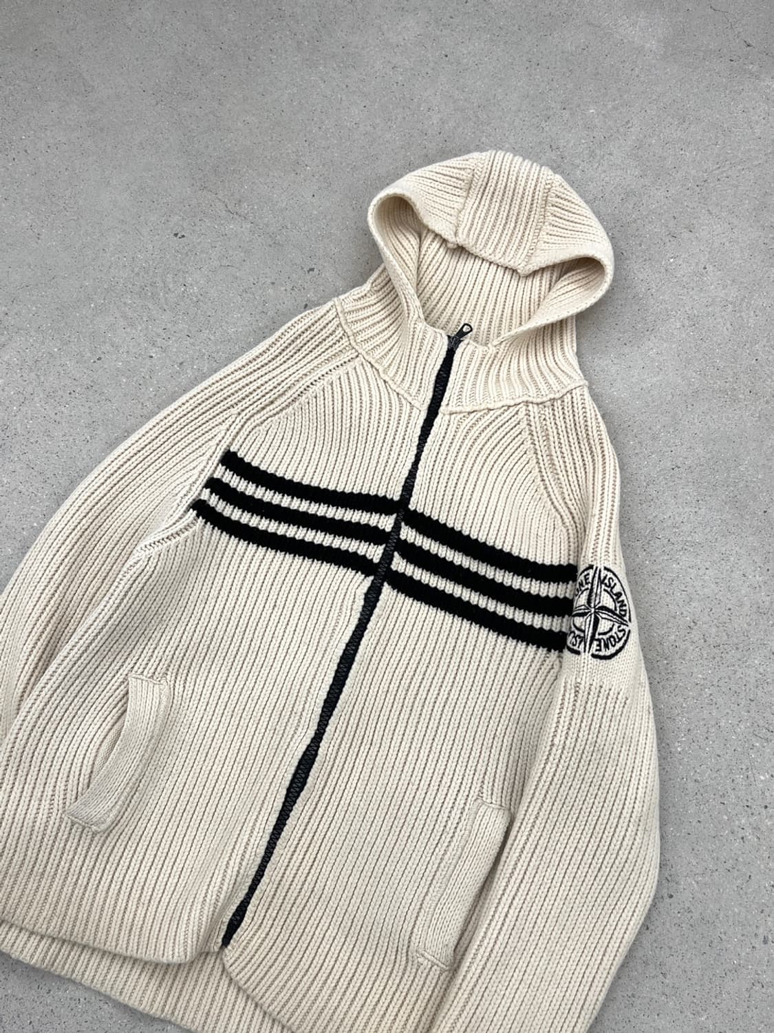 스톤아일랜드 00s 자수 로고 헤비울 니트 후드집업 상품이미지2