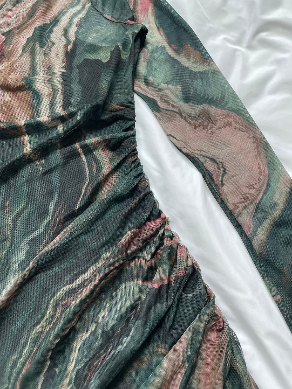 자라 PRINTED TULLE DRESS 상품이미지5