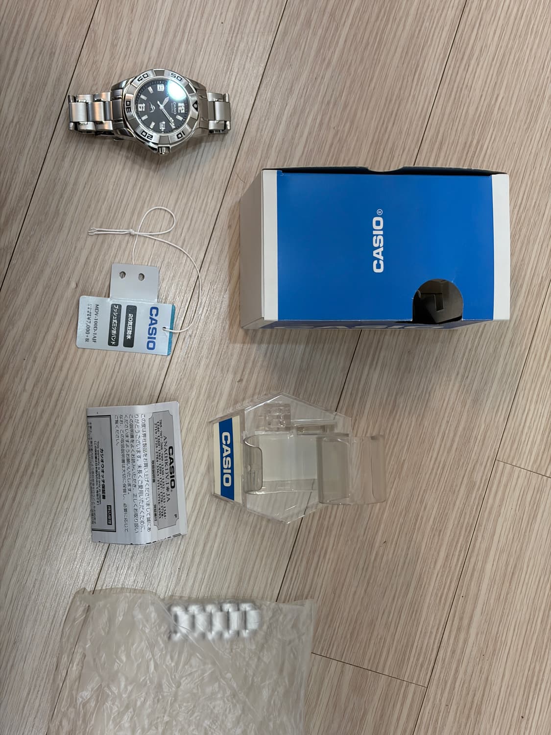 카시오 빈티지 극미품 은새치 MDV-100D-1AFJ 흑새치 다이버 상품이미지10