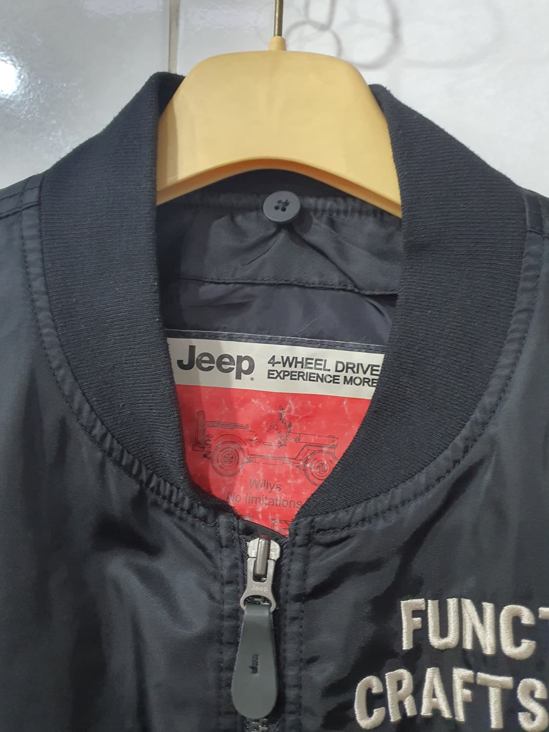 Jeep 블랙 봄버 자켓 상품이미지4