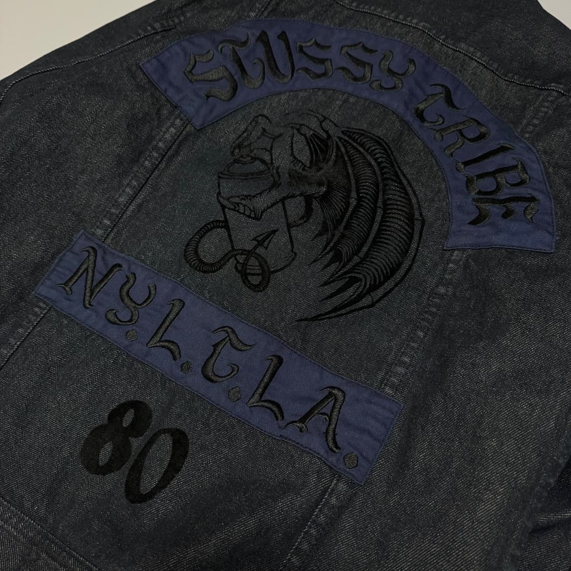 스투시 인디고블루 트라이브 자수 벨루어 아치 로고 데님 트러커 자켓 상품이미지6