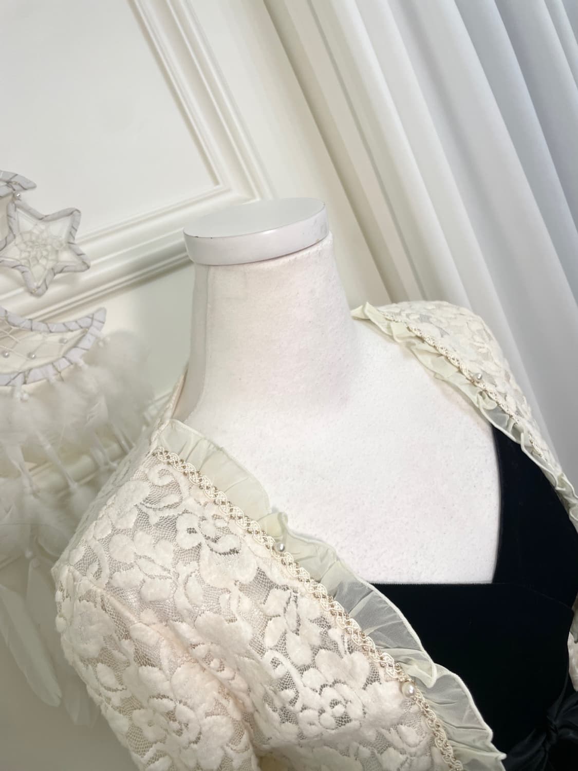 AXES FEMME ivory lace ruffle open bolero 상품이미지8