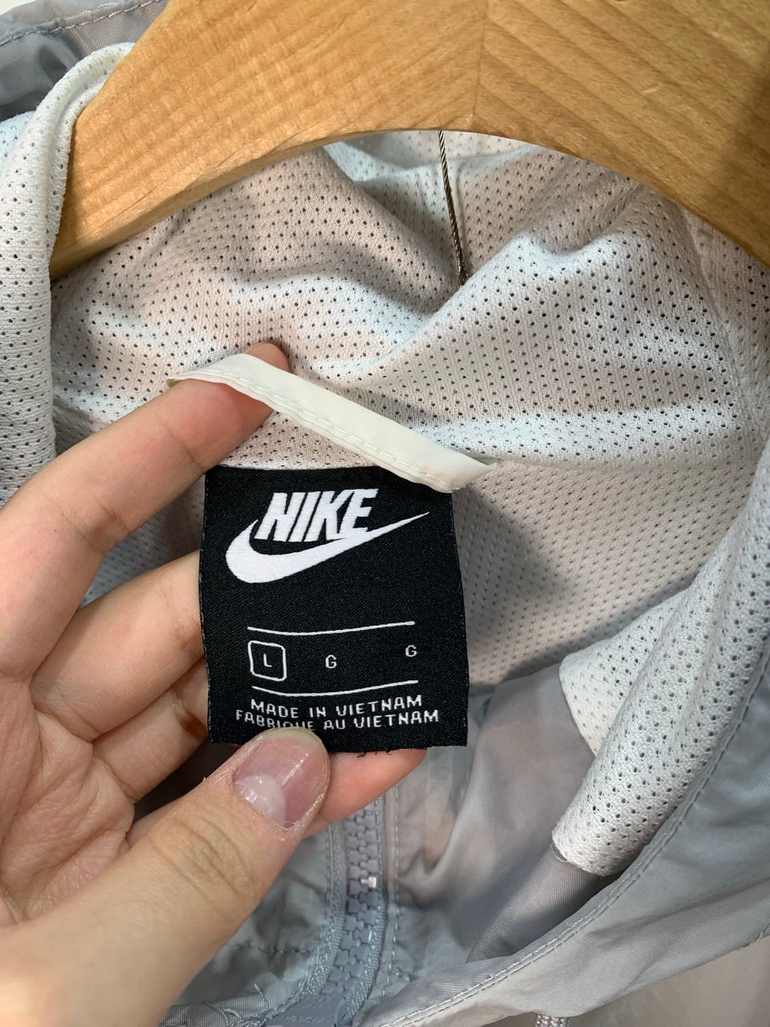 나이키 그레이화이트 바람막이 상품이미지4