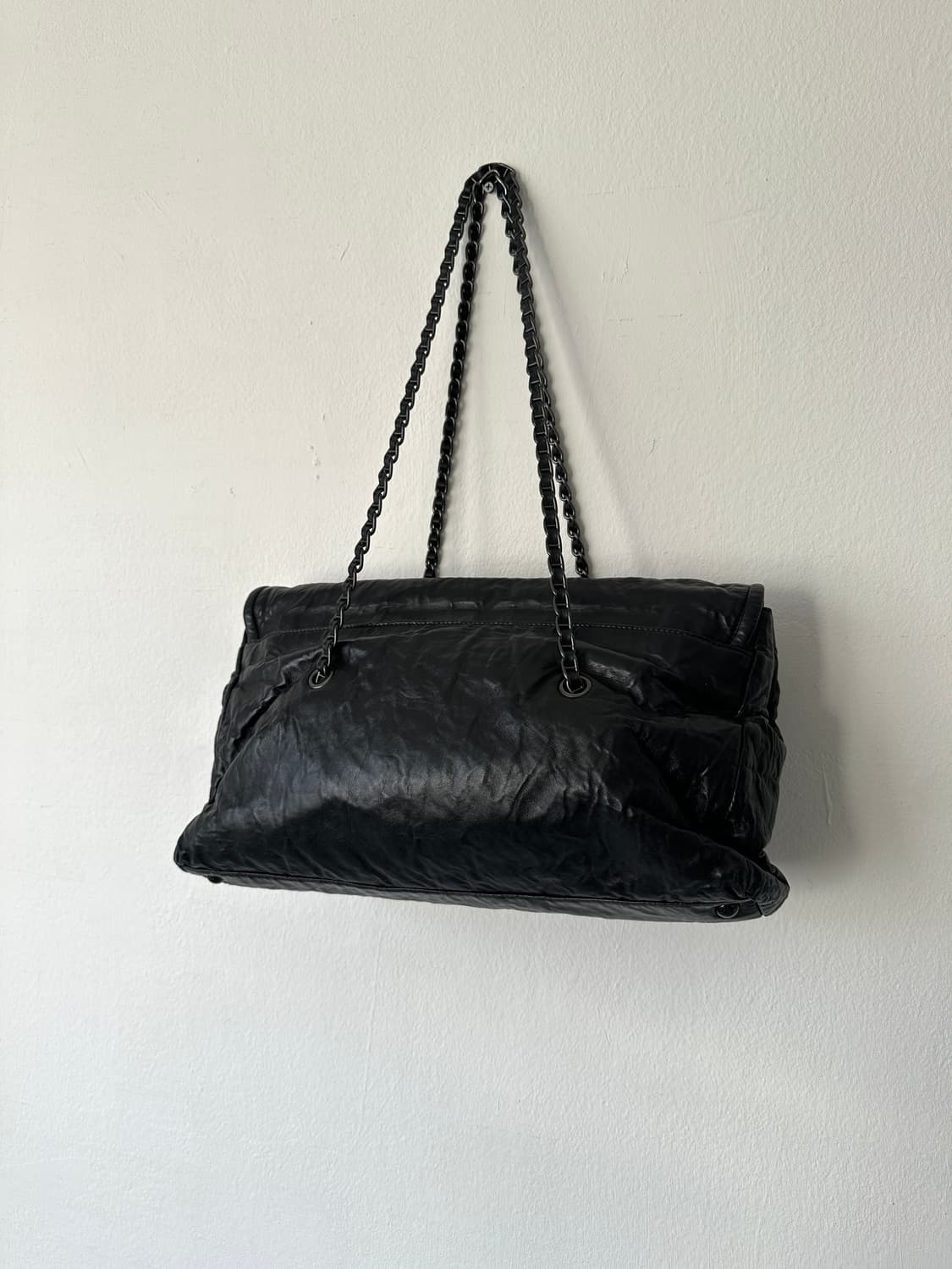 프라다 나파 레더 체인 숄더백 블랙 상품이미지4