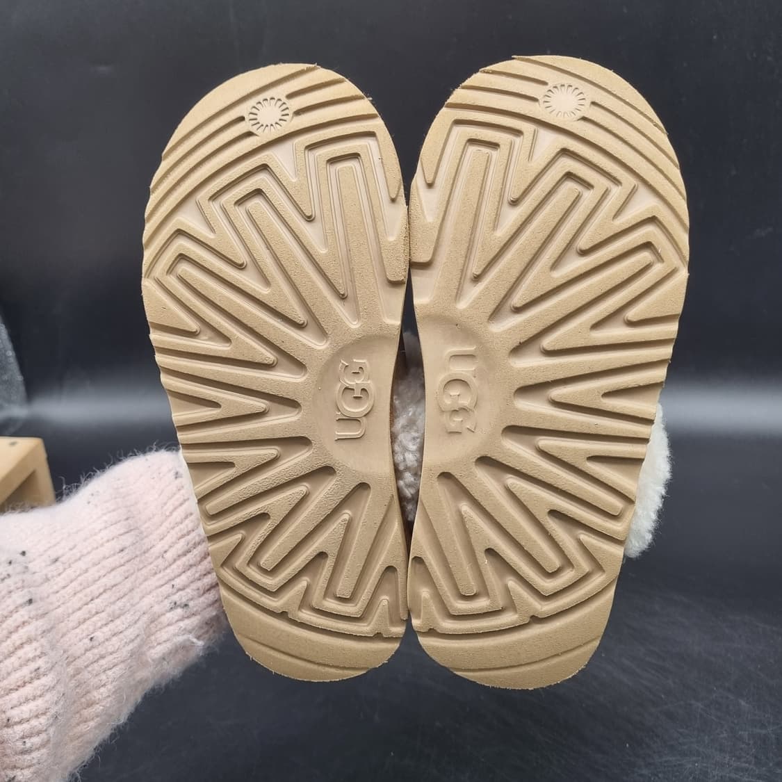 어그 ugg 슬리퍼220 상품이미지3