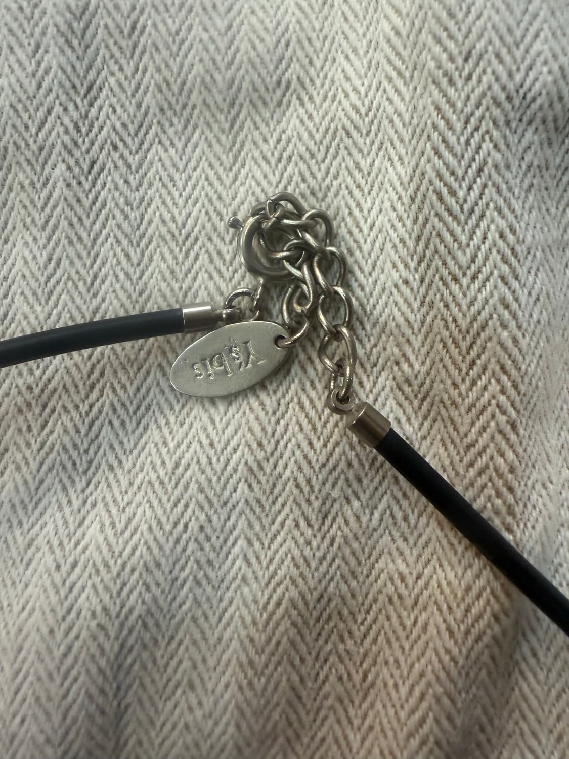 정품 요지야마모토 목걸이 팝니다 상품이미지2