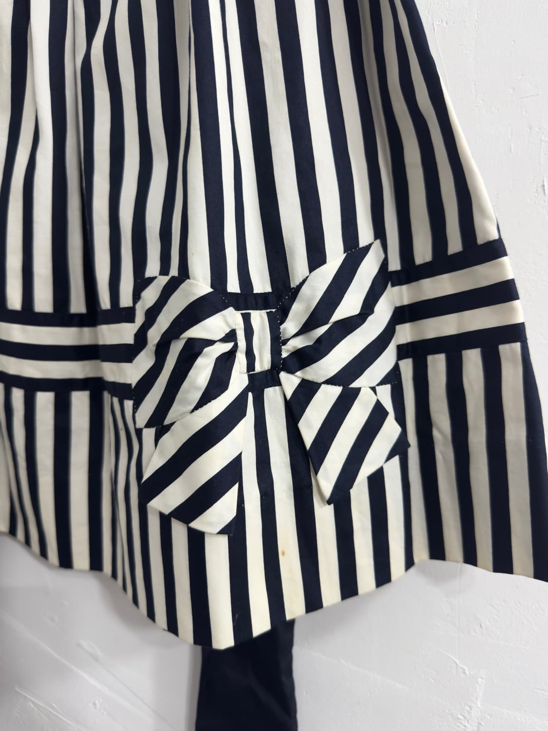 familiar ribbon point stripe strap skirt 상품이미지5