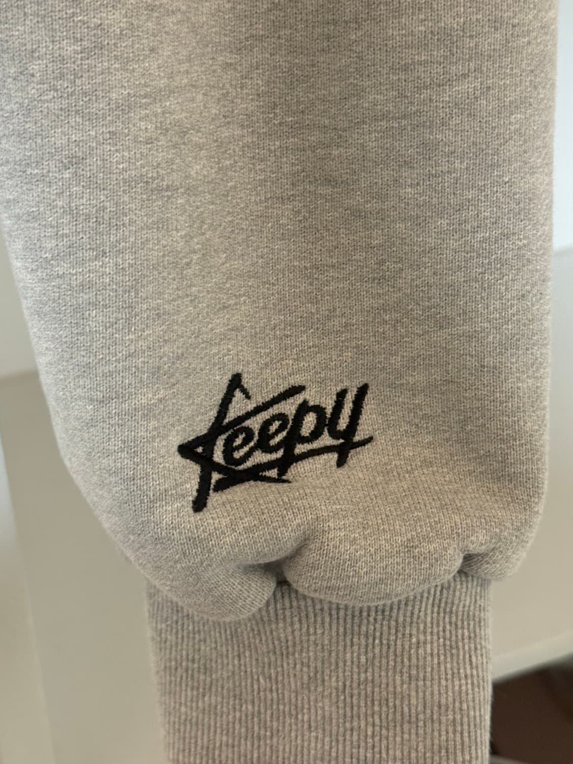 Keepy 그레이 후드티 상품이미지3