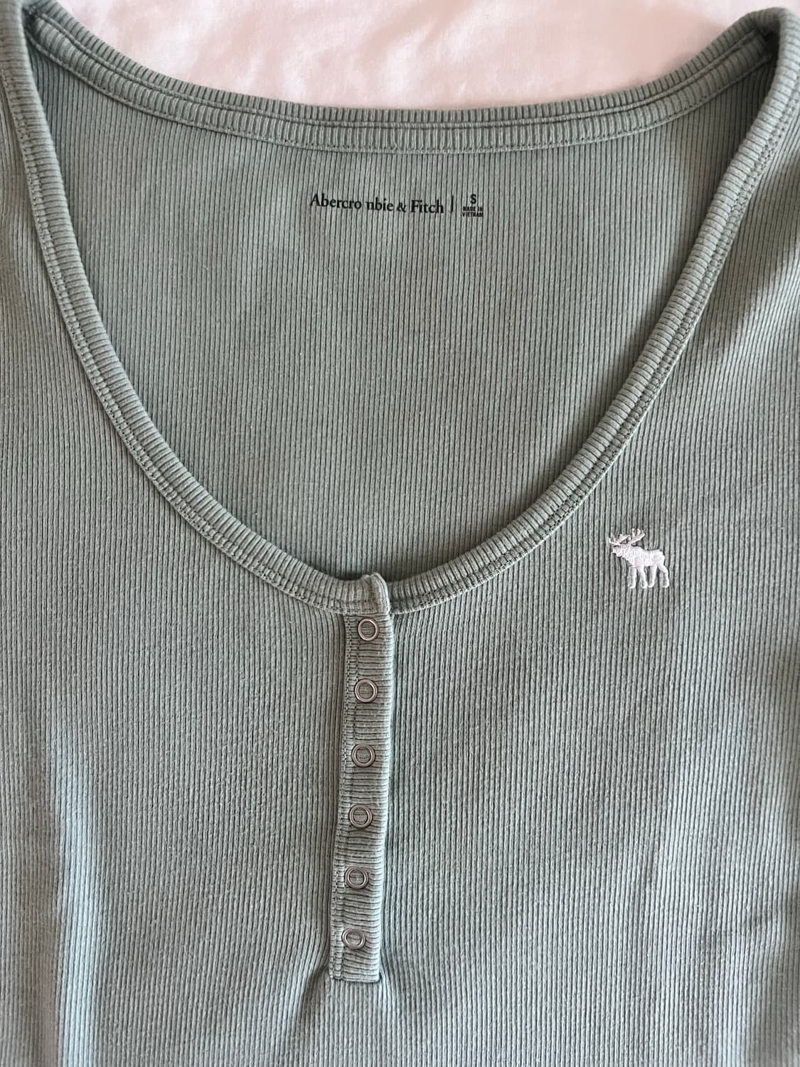 아베크롬비 헨리넥 티셔츠 상품이미지2