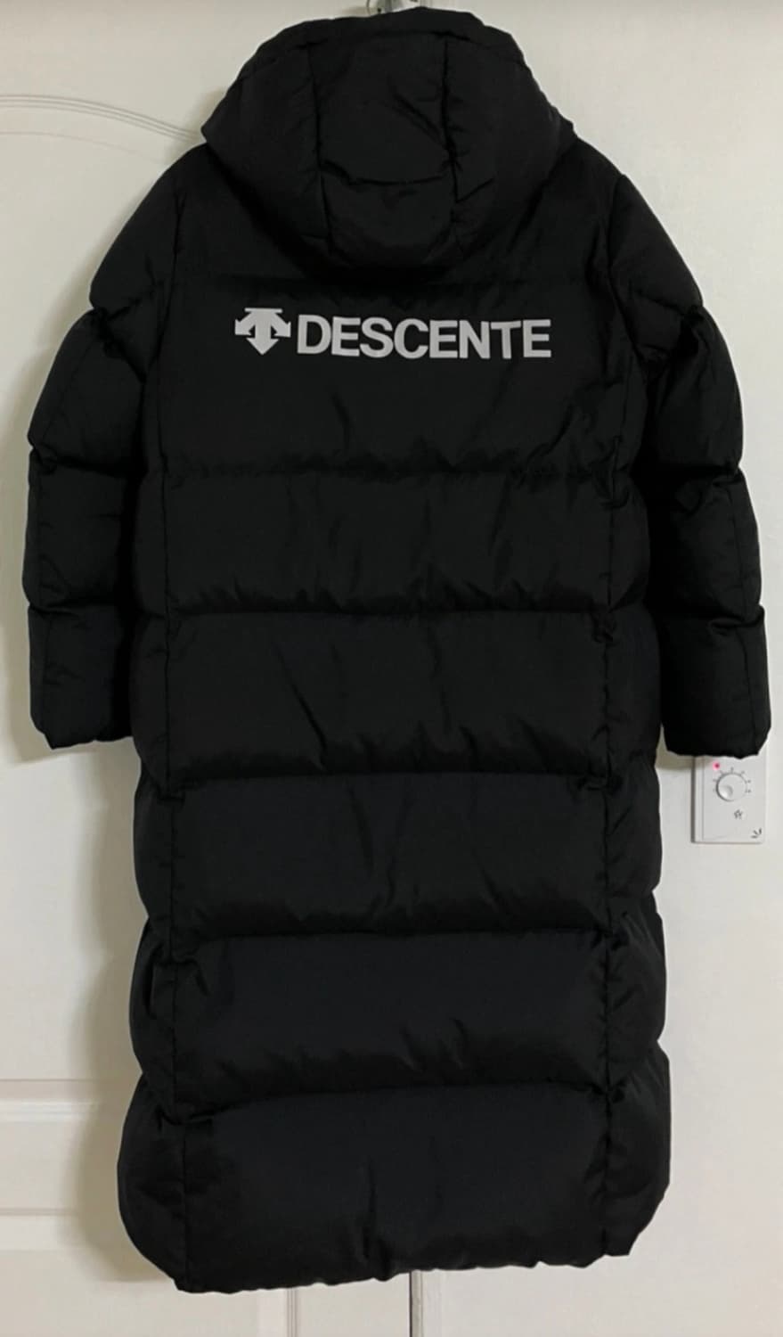 데상트 구스다운 롱패딩 상품이미지2