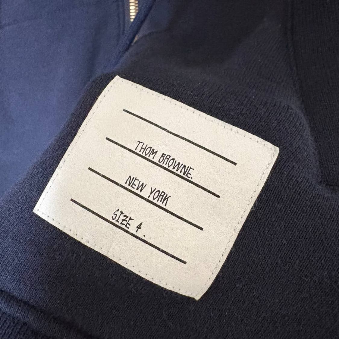 [4] 톰브라운 사선완장 후드집업 상품이미지2