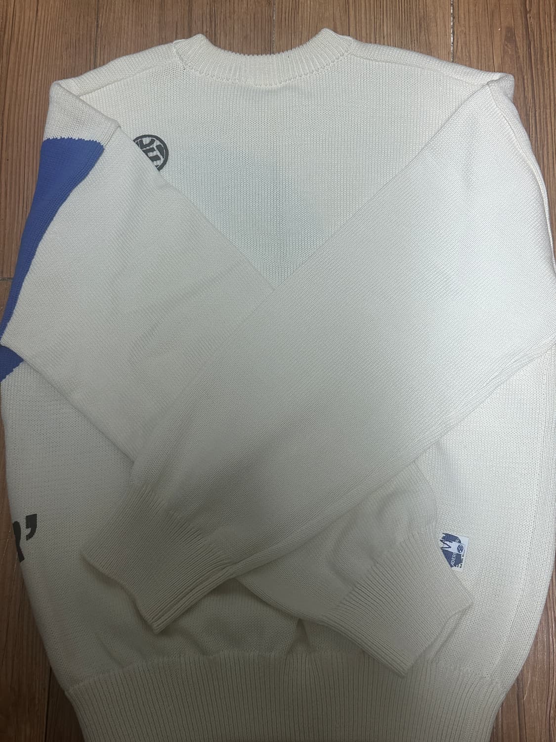 아더에러 니트 상품이미지4