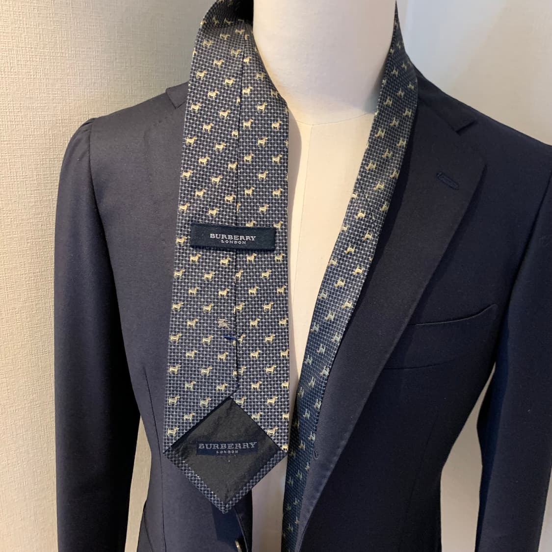 버버리(BURBERRY) 명품 도그패치 클래식넥타이 100실크 A+등급 상품이미지2