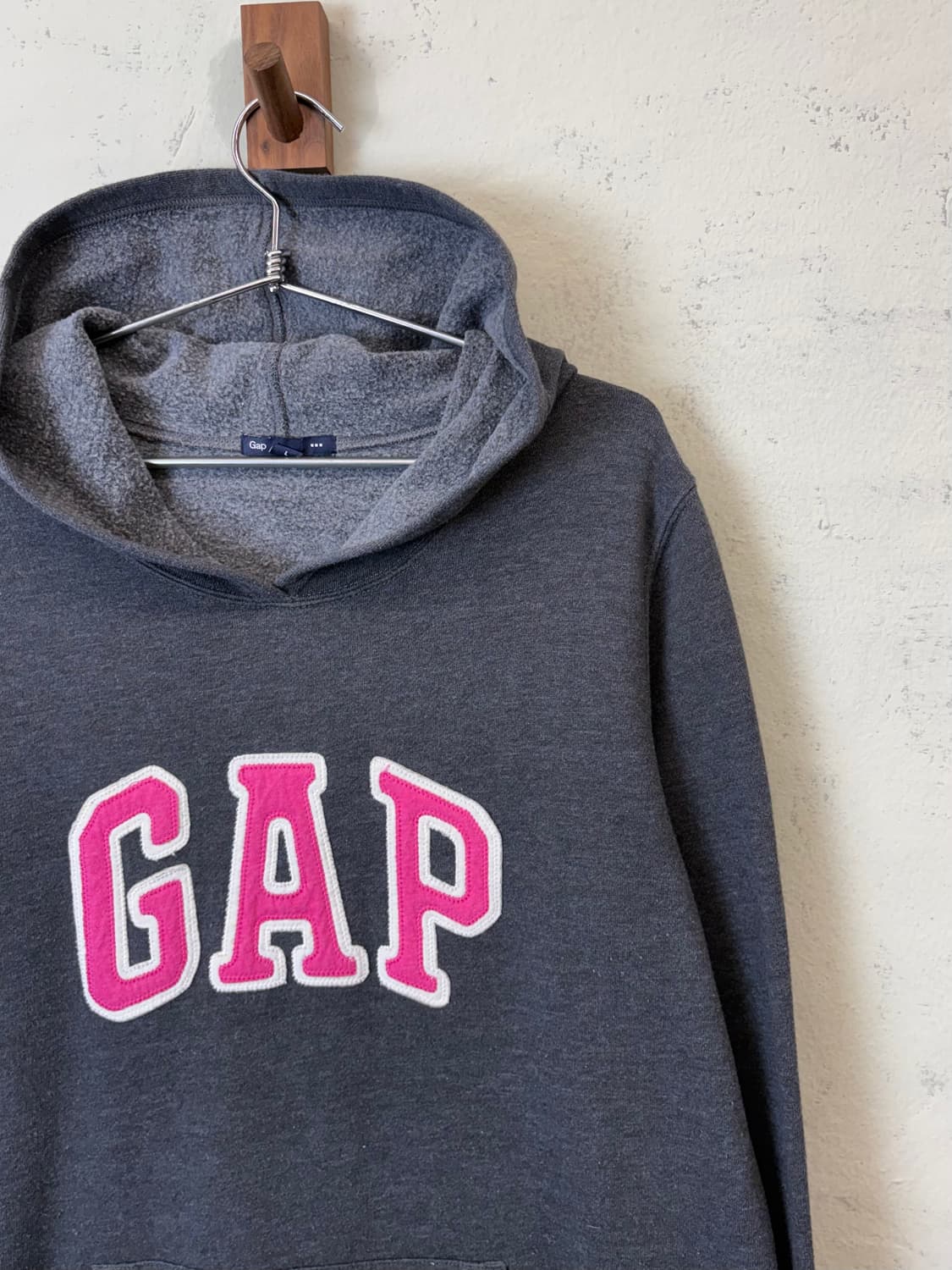 GAP 갭 핑크로고 후드티 차콜 상품이미지2