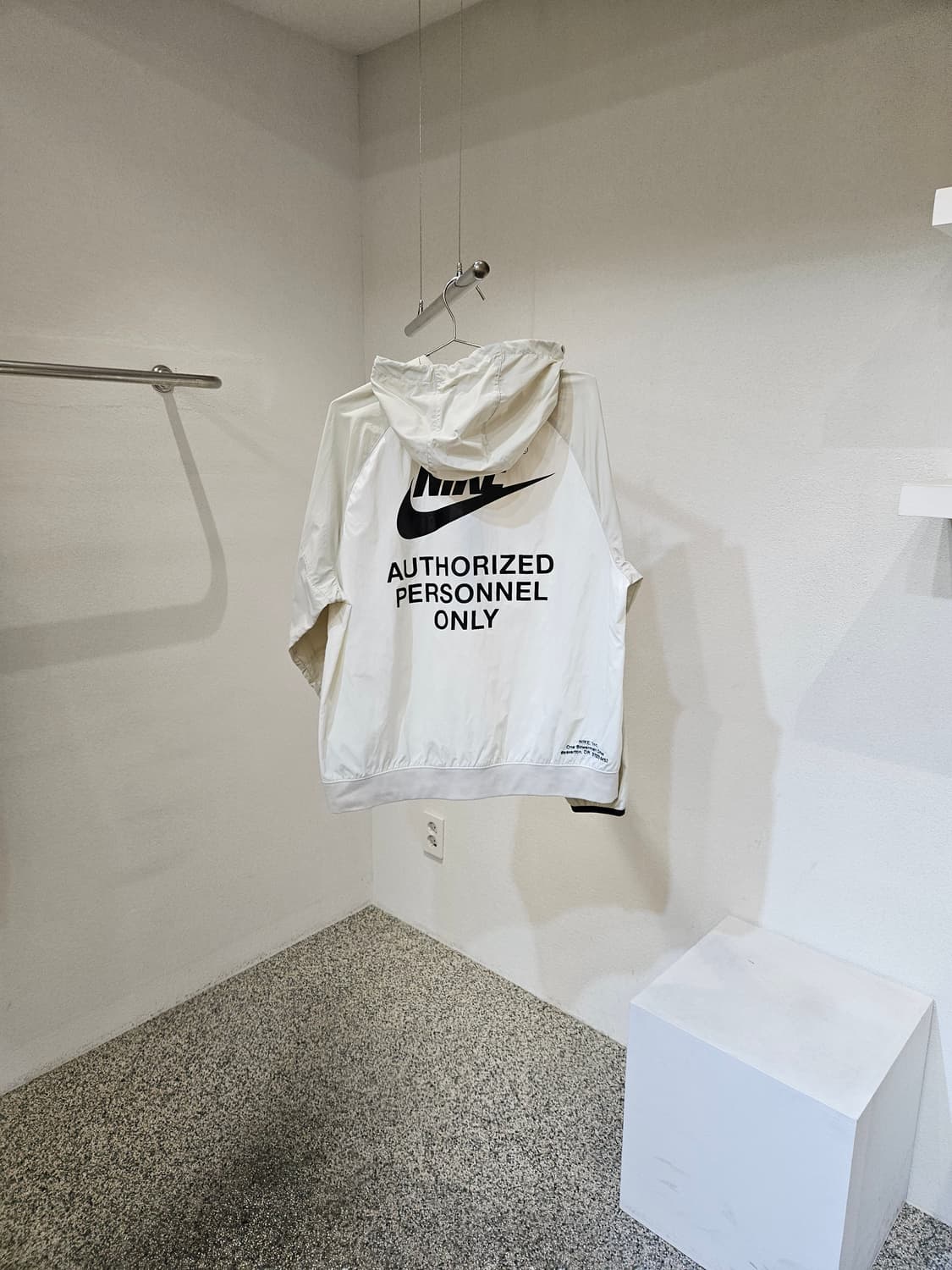 나이키 스포츠웨어 우븐 언라인드 아노락 라이트본 상품이미지2