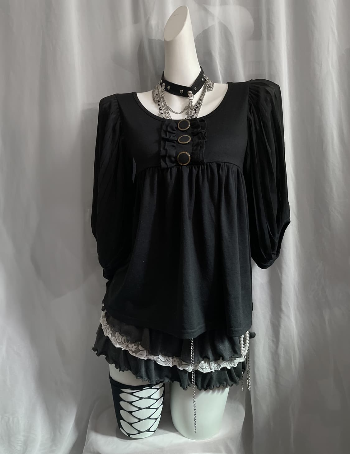 Cecilmcbee 세실맥비 오네갸루 핀턱 블라우스 상품이미지2