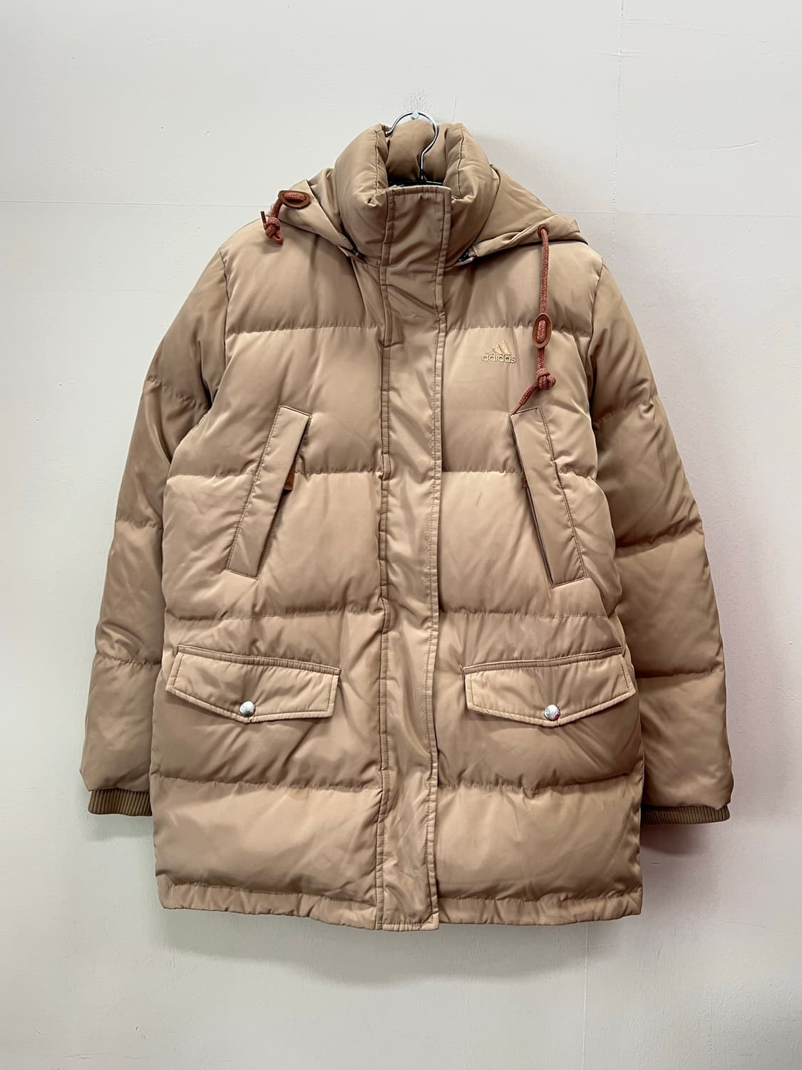 (85) 아디다스 우먼스 캐주얼 덕다운 패딩 자켓 베이지 상품이미지2